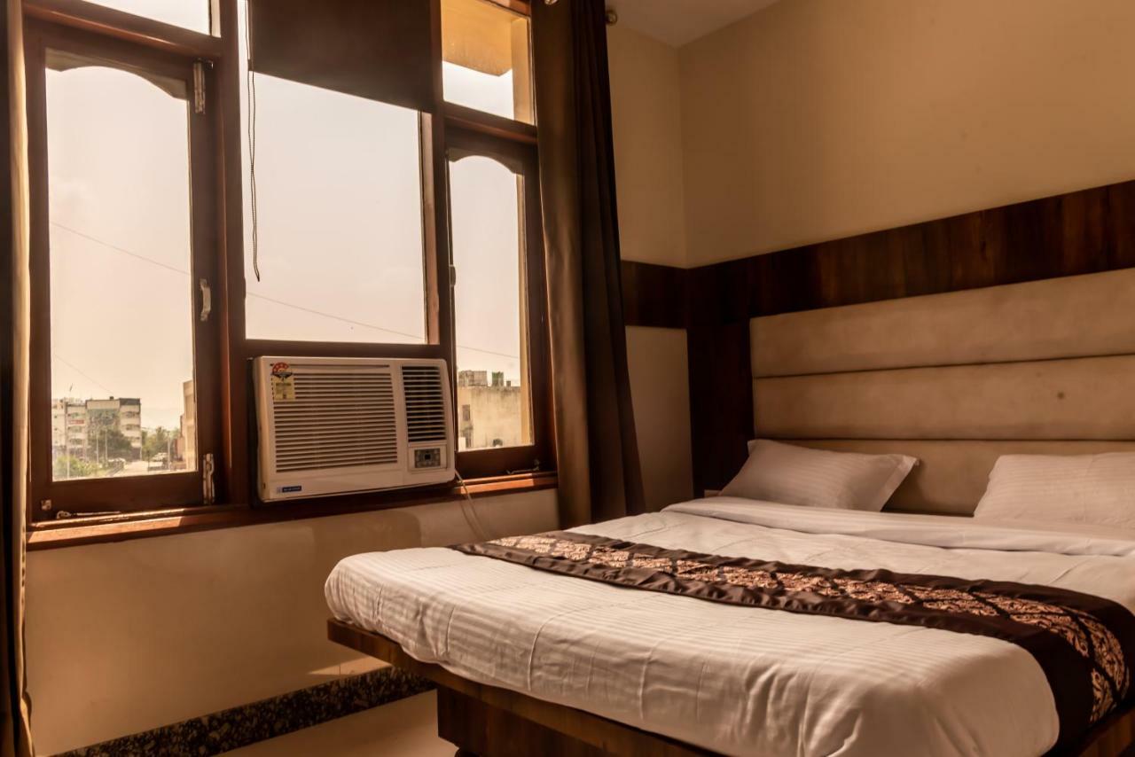 Hotel Arihant Palace , Katra كاترا المظهر الخارجي الصورة